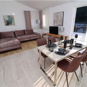 6 Bedroom Beachfront Villa with Heated Pool near Vela Luka on Korcula Island, Sleep 12